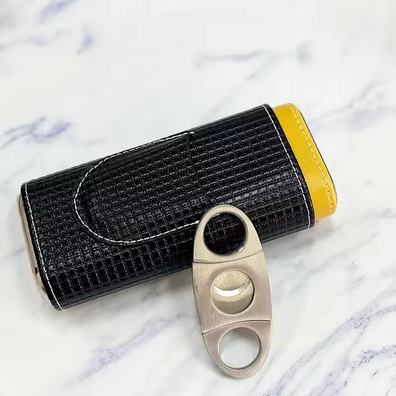 Humidor Portatile in Pelle con - Cigar Cutter Set recensione e prezzo