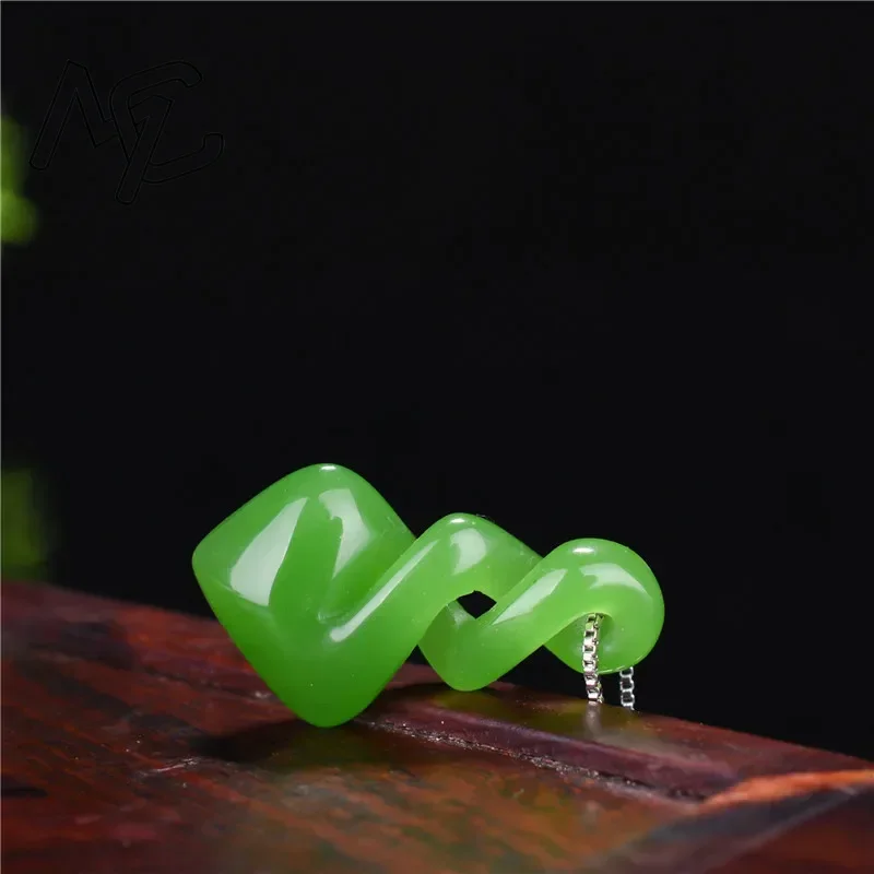 Ciondolo di colore verde giada - Men Accessories Hand recensione e prezzo